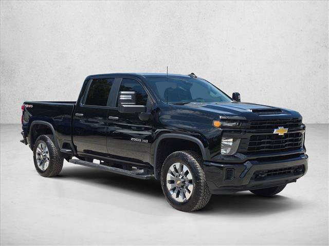 Used 2025 Chevrolet Silverado 2500 Custom AWD/4WD image 3