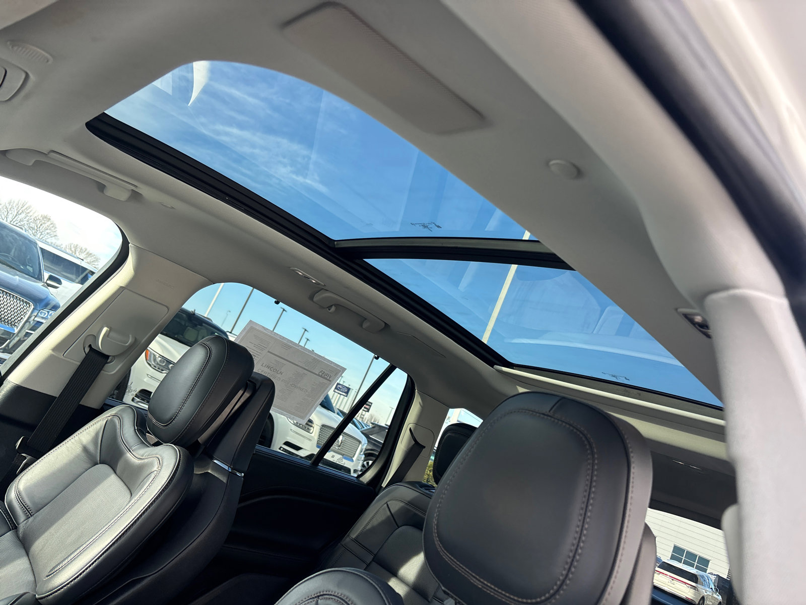 Certified 2025 Lincoln Aviator Reserve w/ Equipment Group 201A image 25