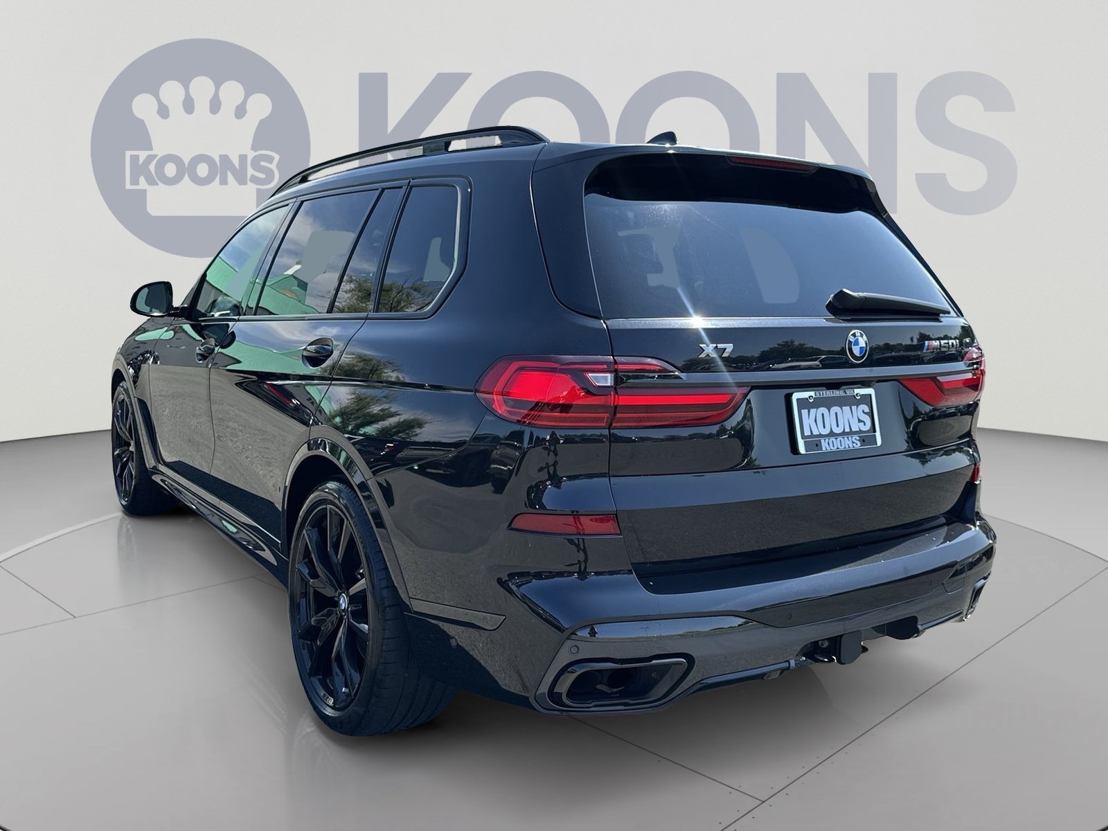 Used 2020 BMW X7 M50i w/ Dynamic Handling Package AWD/4WD image 8
