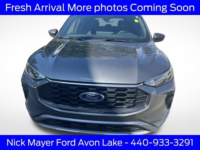 Used 2024 Ford Escape ST-Line w/ Tech Pack #1 AWD/4WD image 3