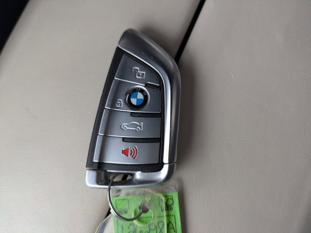 Used 2021 BMW X7 M50i image 35