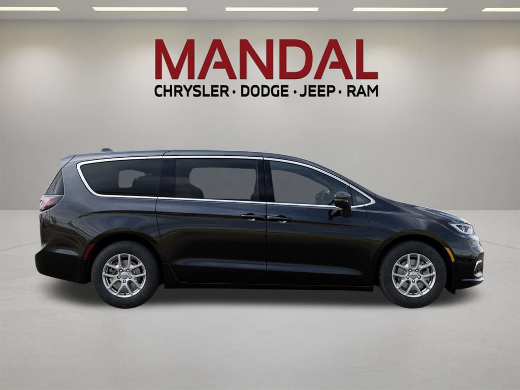New 2026 Chrysler Pacifica Select FWD image 21