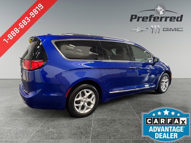 Used 2018 Chrysler Pacifica Touring-L w/ Tire & Wheel Group FWD image 18
