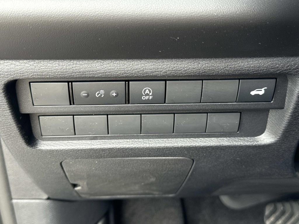 New 2026 Mitsubishi Outlander SE image 41