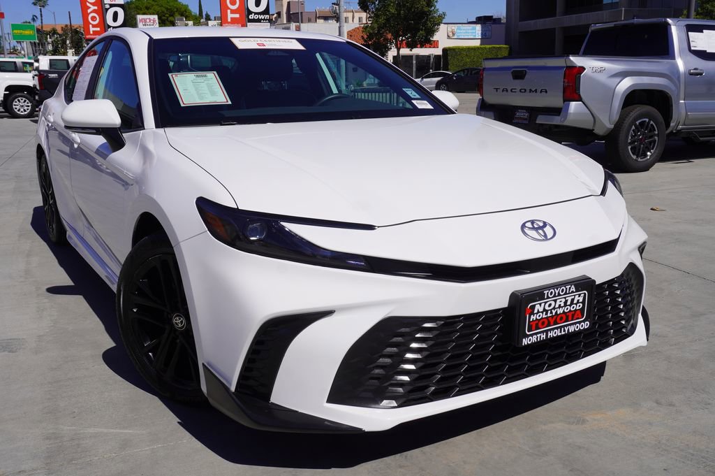 Certified 2025 Toyota Camry SE image 2