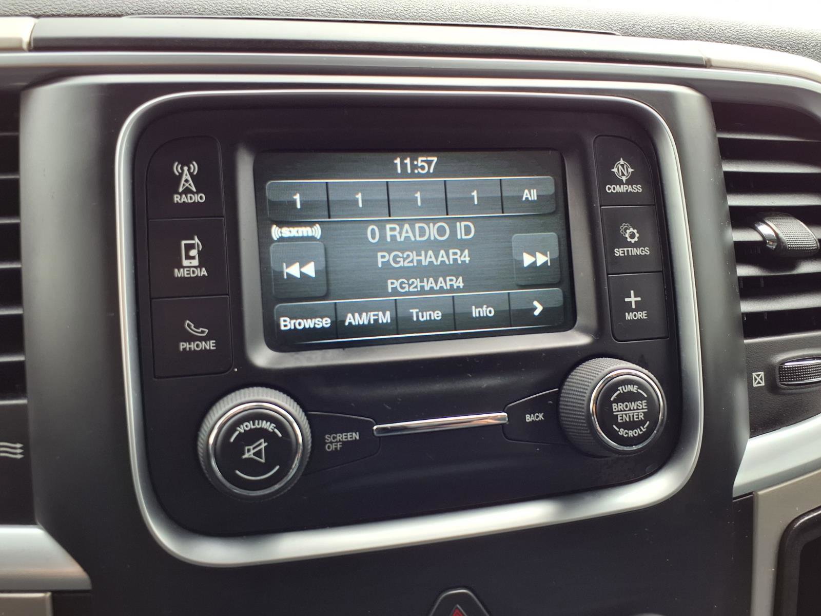 Used 2019 RAM 1500 Classic SLT RWD image 7