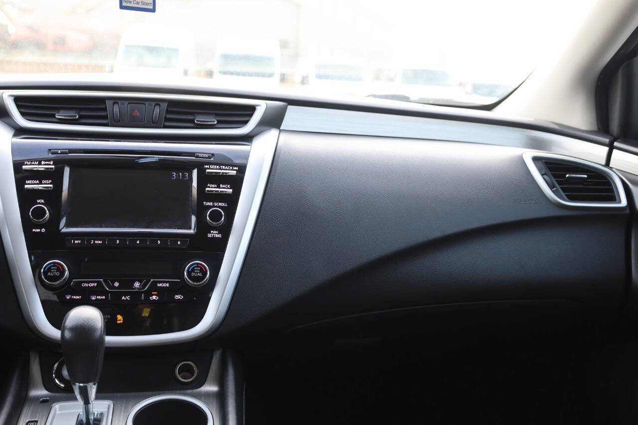Used 2016 Nissan Murano S FWD image 23