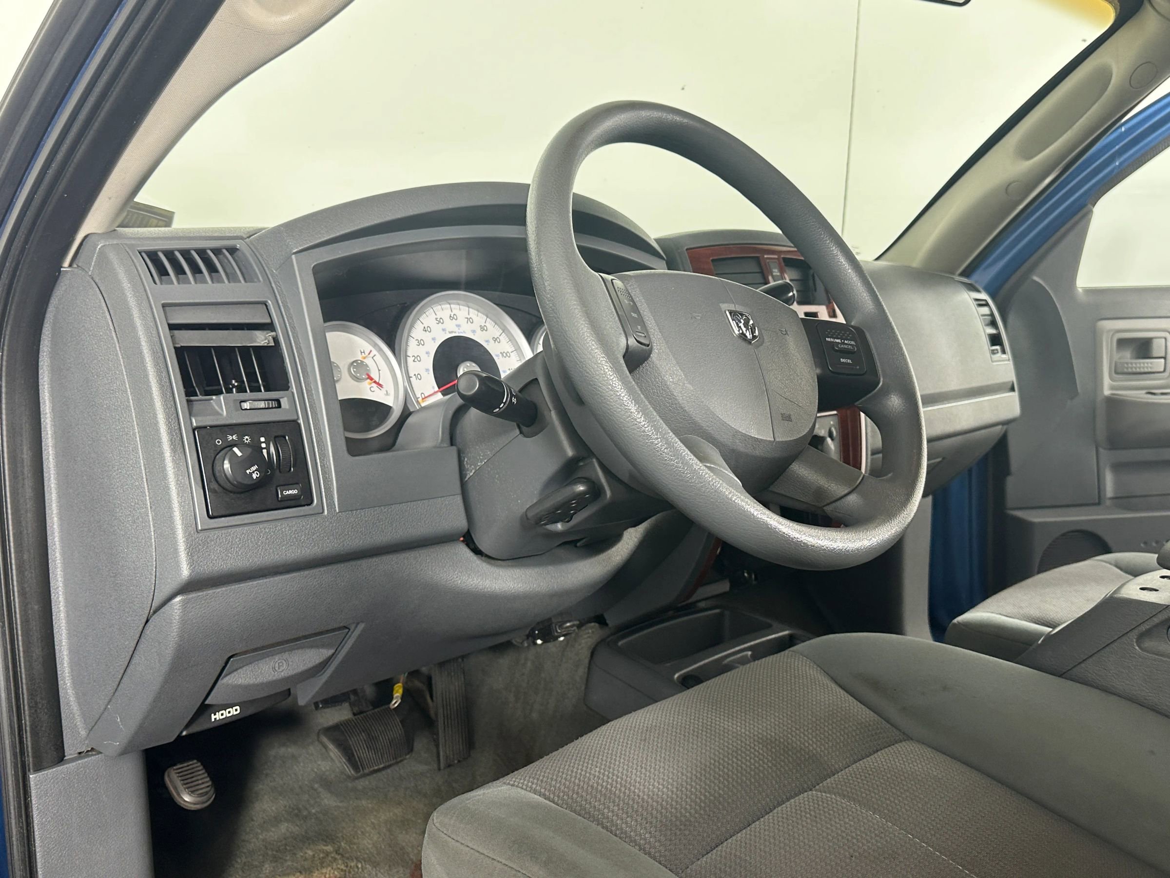 Used 2005 Dodge Dakota SLT image 31