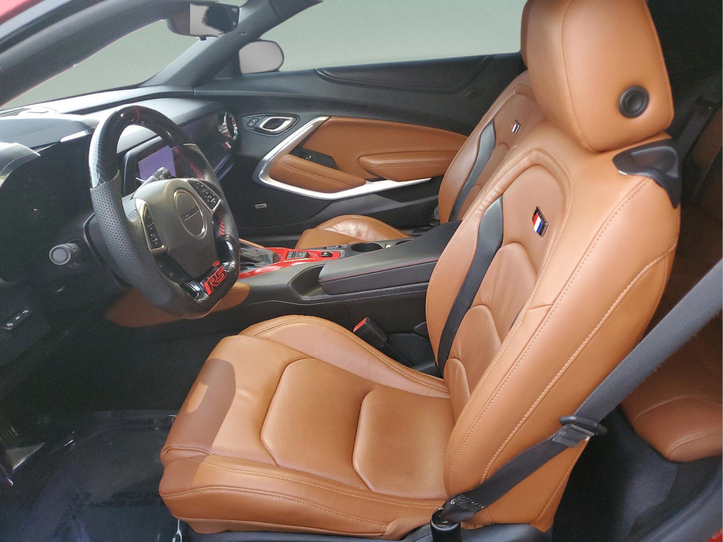 Used 2019 Chevrolet Camaro LT w/ Technology Package image 17