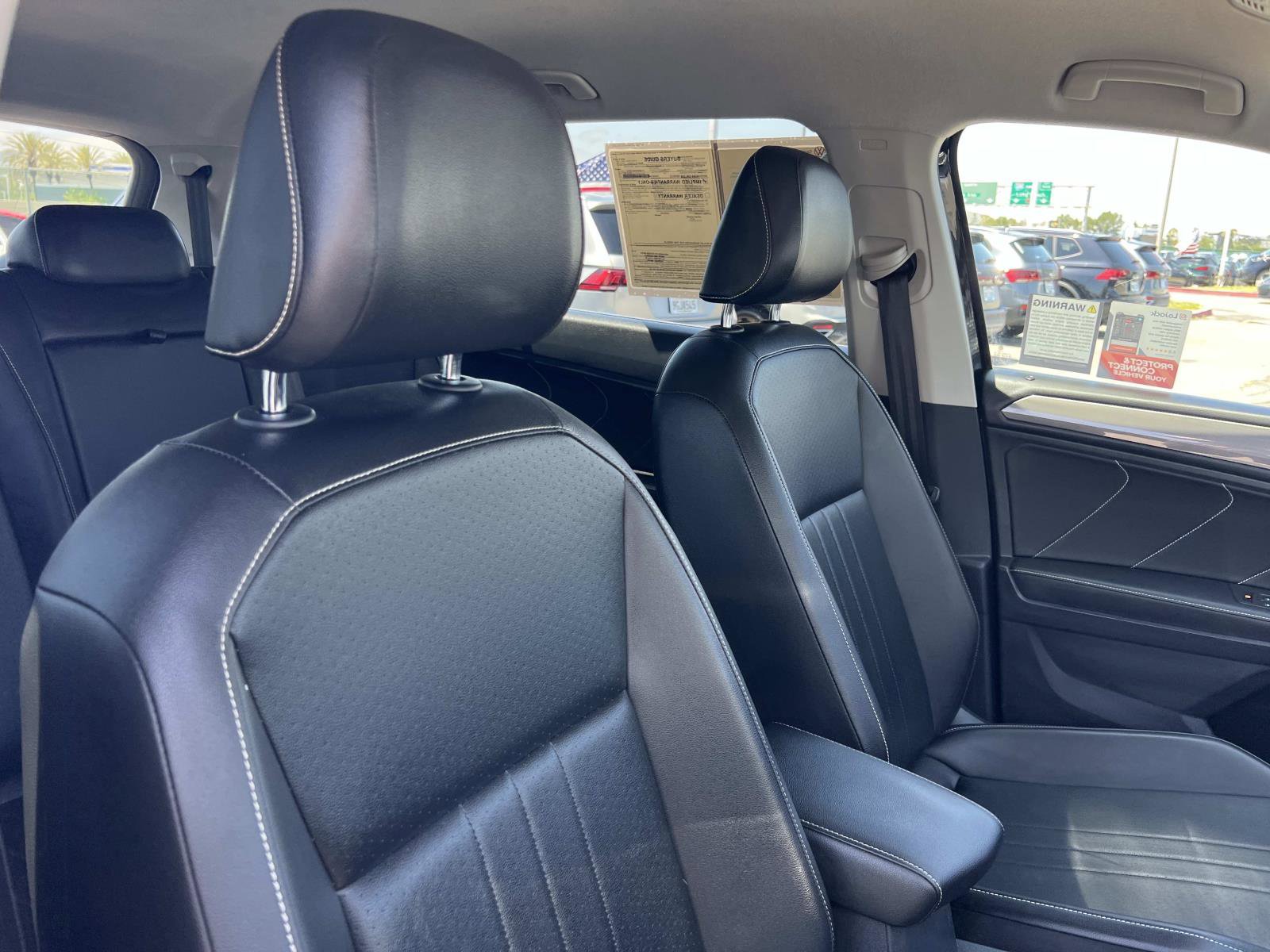 Certified 2022 Volkswagen Tiguan SE FWD image 30