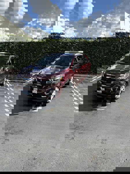 Used 2017 Kia Sorento LX w/ LX Convenience Package image 2