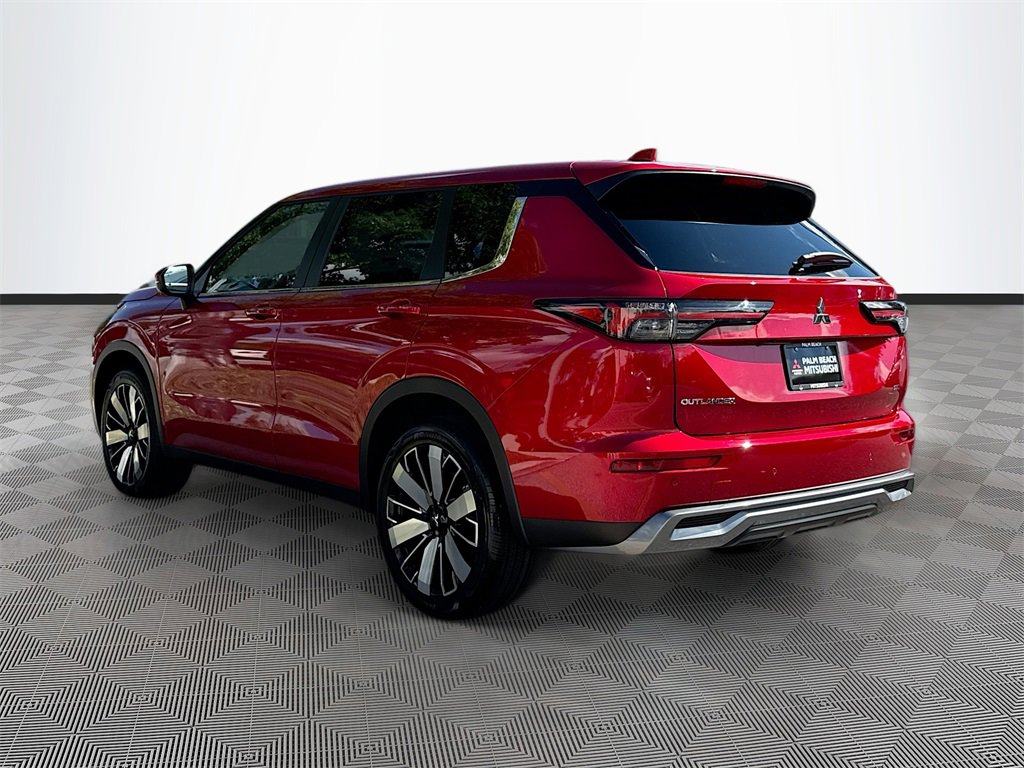 New 2025 Mitsubishi Outlander SE image 7