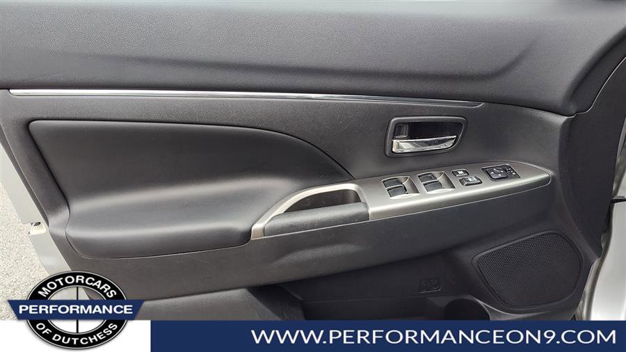 Used 2018 Mitsubishi Outlander Sport SE image 6