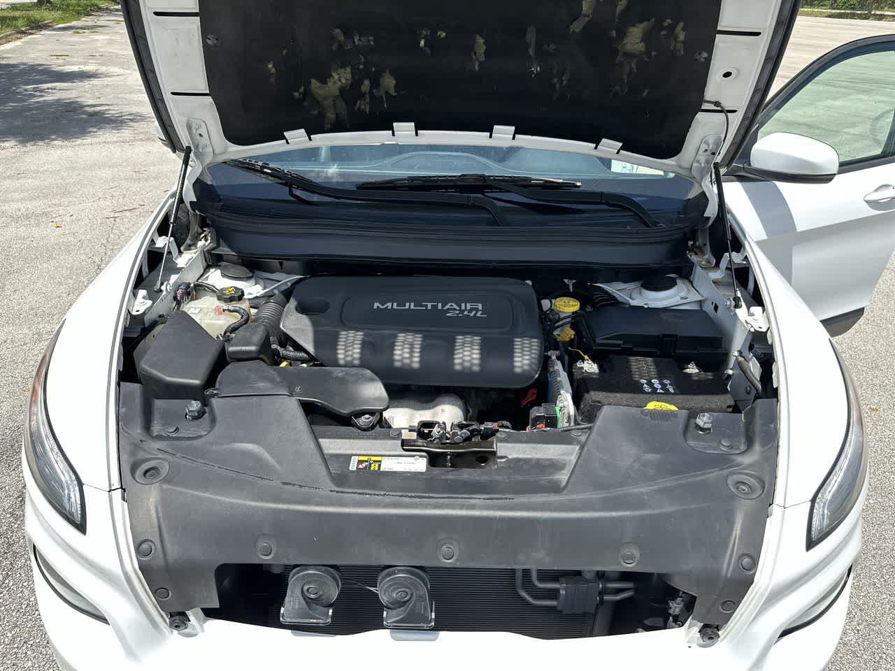 Used 2018 Jeep Cherokee Limited w/ High Altitude Package AWD/4WD image 14