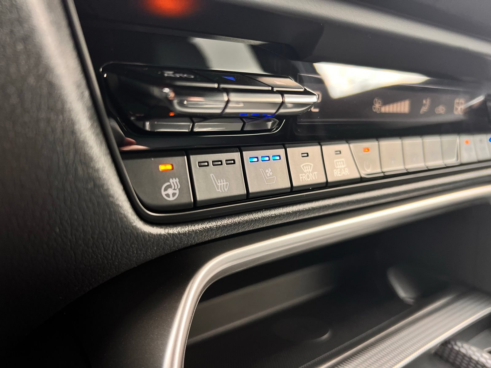 New 2026 MAZDA CX-90 Plug-In Hybrid w/ Premium Plus AWD/4WD image 13