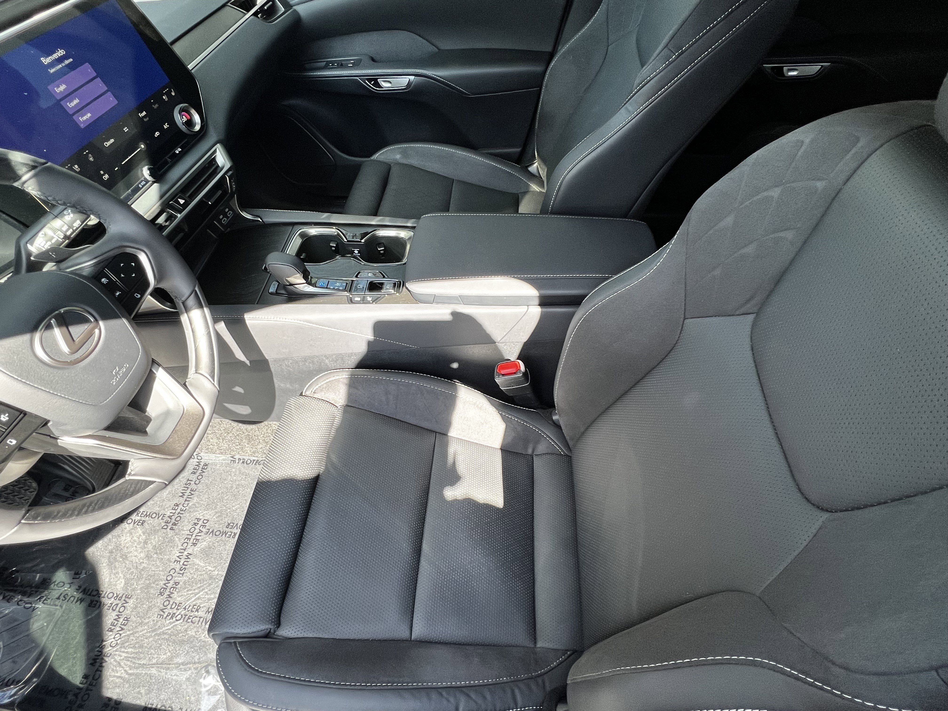 Used 2024 Lexus RX 350 350h Luxury image 15