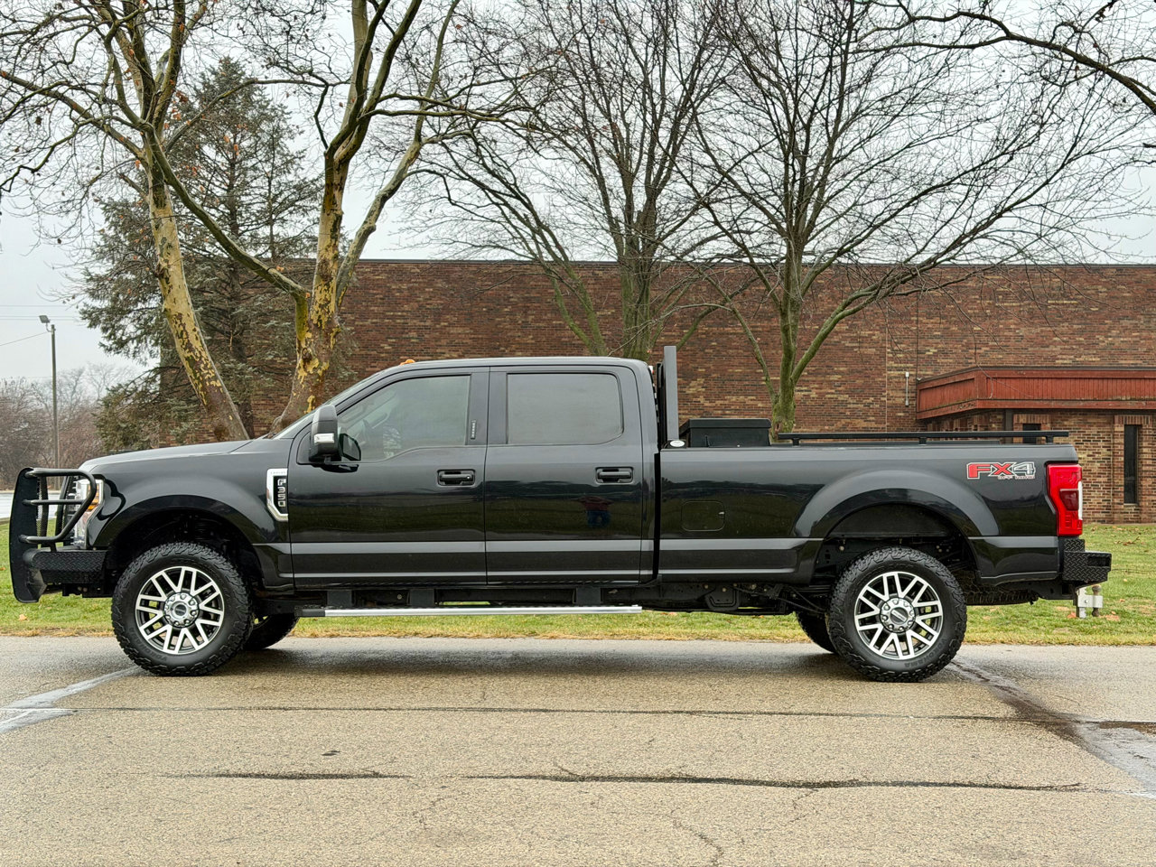 Used 2019 Ford F350 Lariat image 3