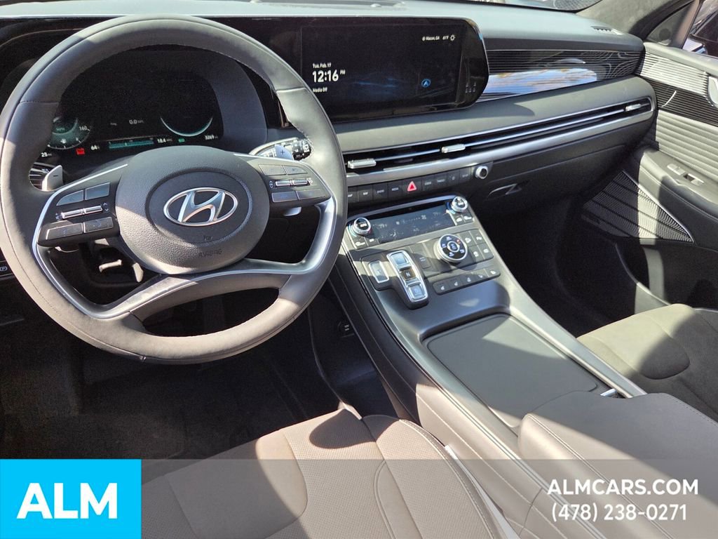Used 2025 Hyundai Palisade Calligraphy image 8