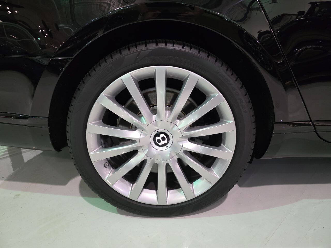 Used 2017 Bentley Mulsanne RWD image 36