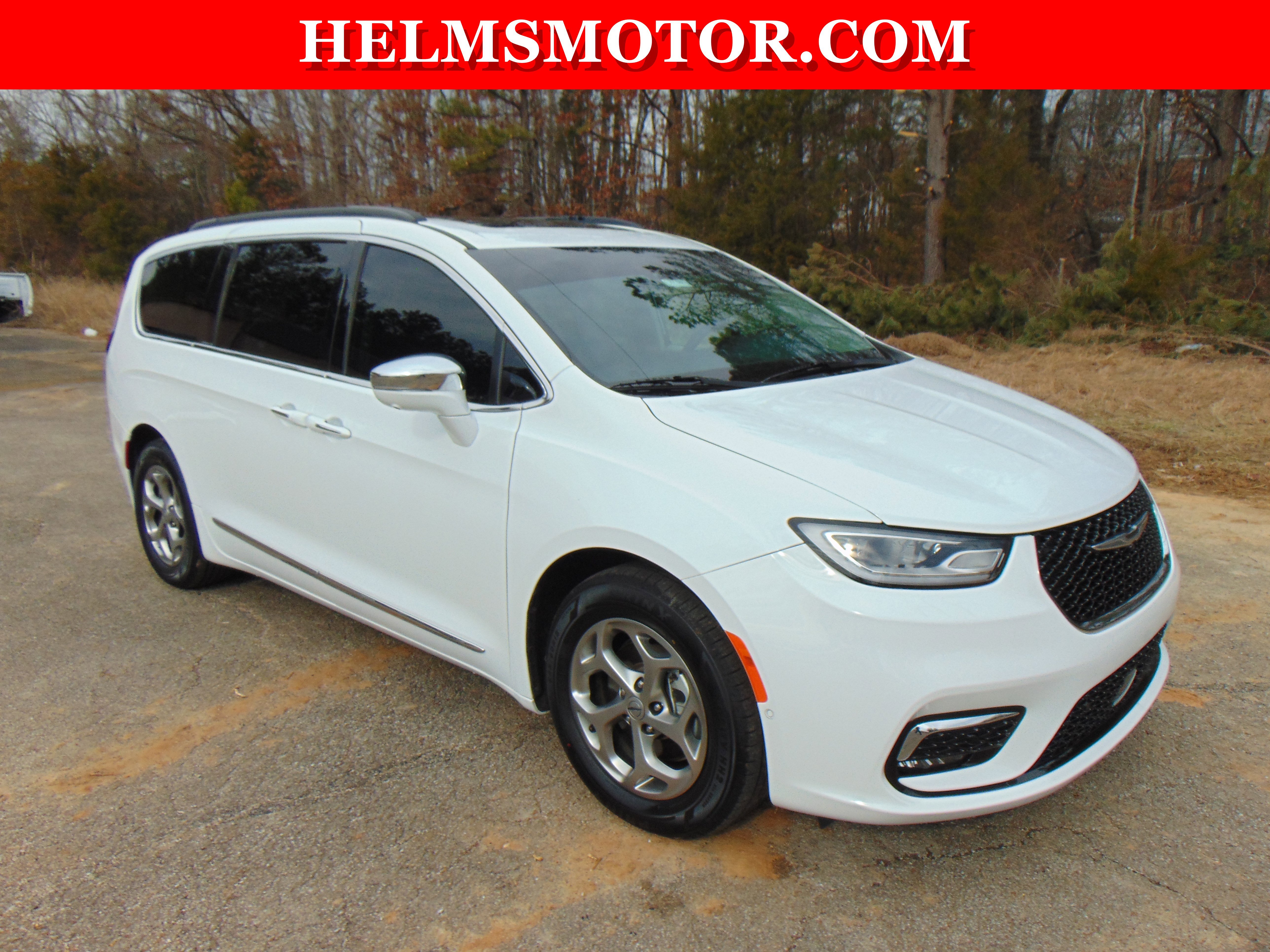 Certified 2022 Chrysler Pacifica Limited w/ Uconnect Theater Family Group image 19