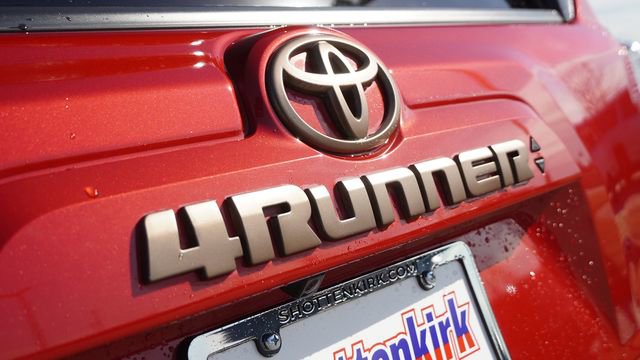 Used 2023 Toyota 4Runner 40th Anniversary SE image 12