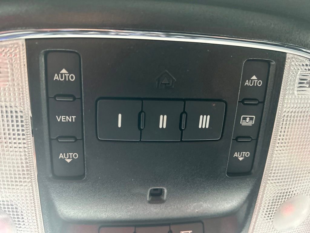 Used 2021 Chrysler 300 S RWD image 17