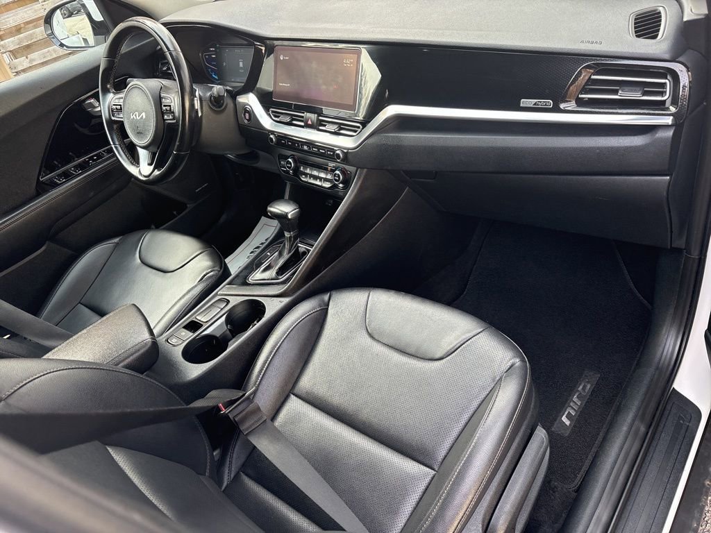 Used 2022 Kia Niro Touring Special Edition FWD image 29