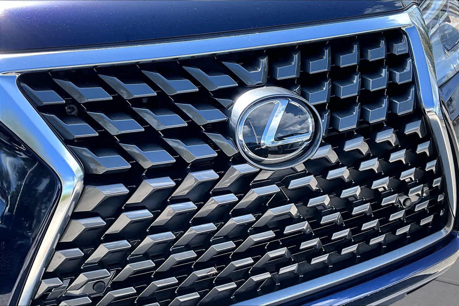 Used 2021 Lexus GX 460 Premium w/ Premium Package AWD/4WD image 29
