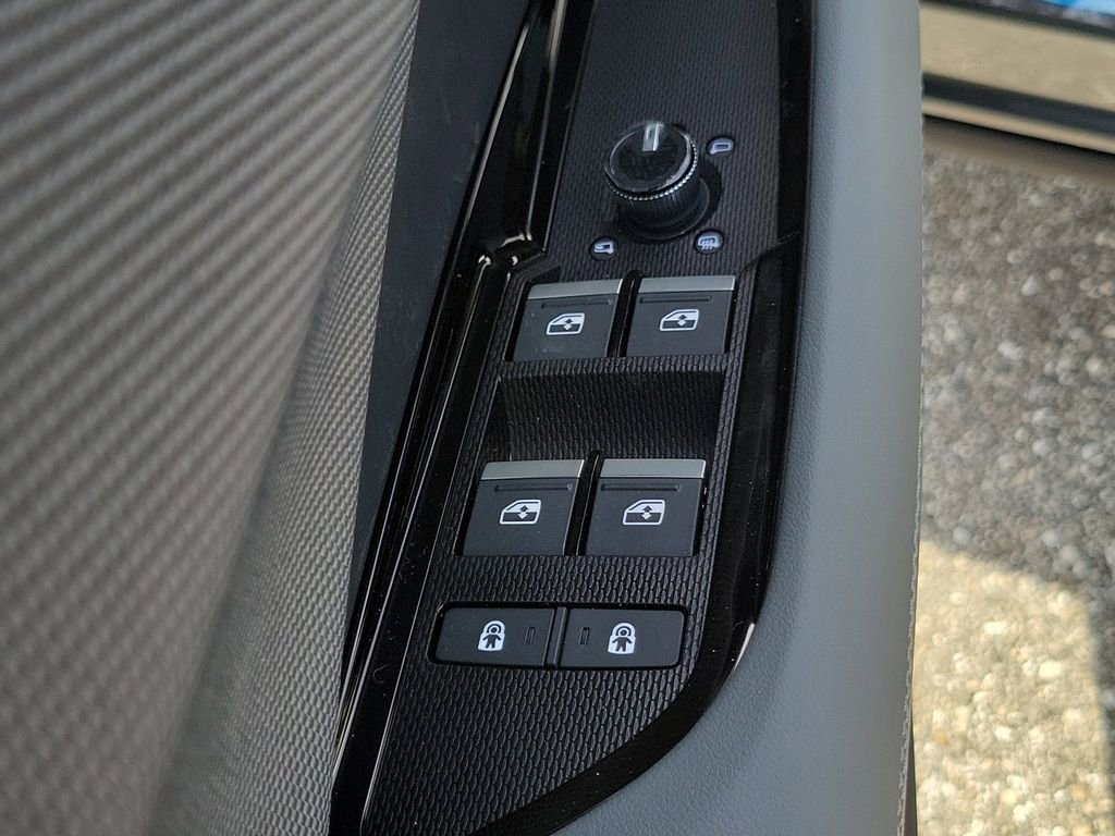 New 2026 Audi Q3 quattro 2.0T AWD/4WD image 21