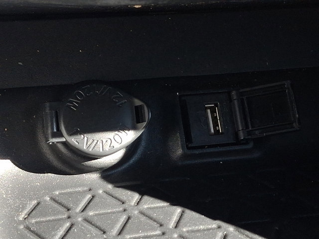 Used 2022 Toyota RAV4 XLE image 26