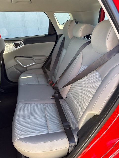 Used 2023 Kia Soul LX w/ LX Technology Package FWD image 10