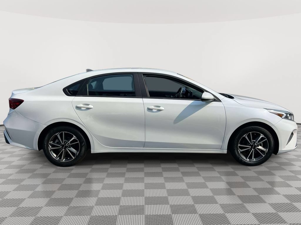 Certified 2023 Kia Forte LXS FWD image 4