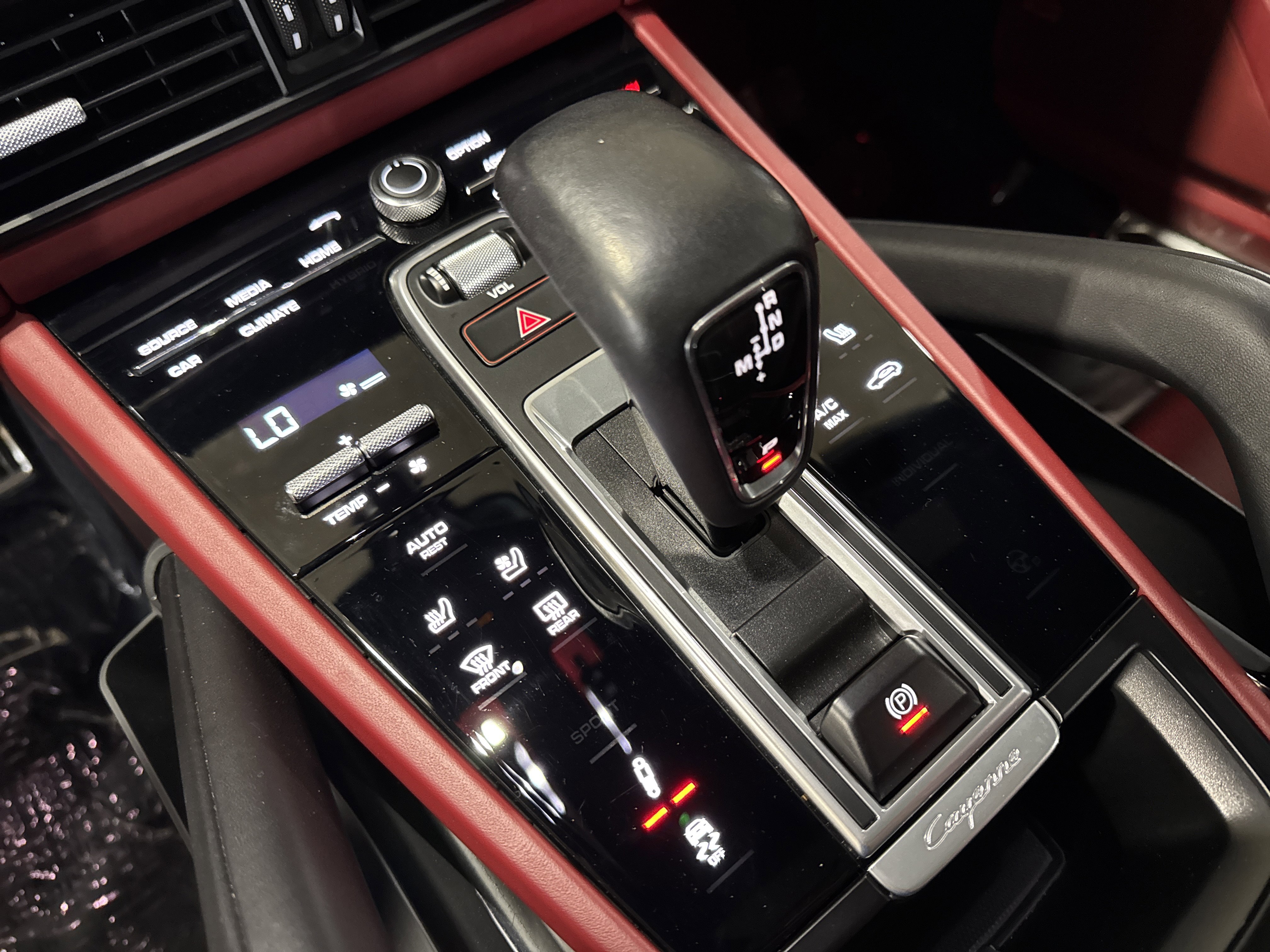 Used 2022 Porsche Cayenne Turbo image 28