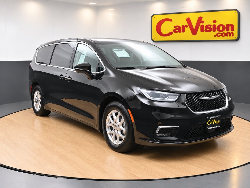 Used 2024 Chrysler Pacifica Touring-L