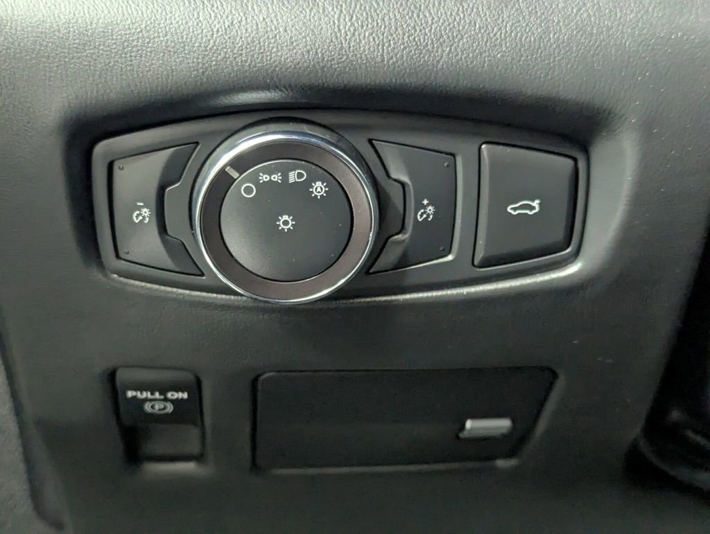 Used 2020 Lincoln Continental Black Label w/ Rear Seat Amenities Package image 15