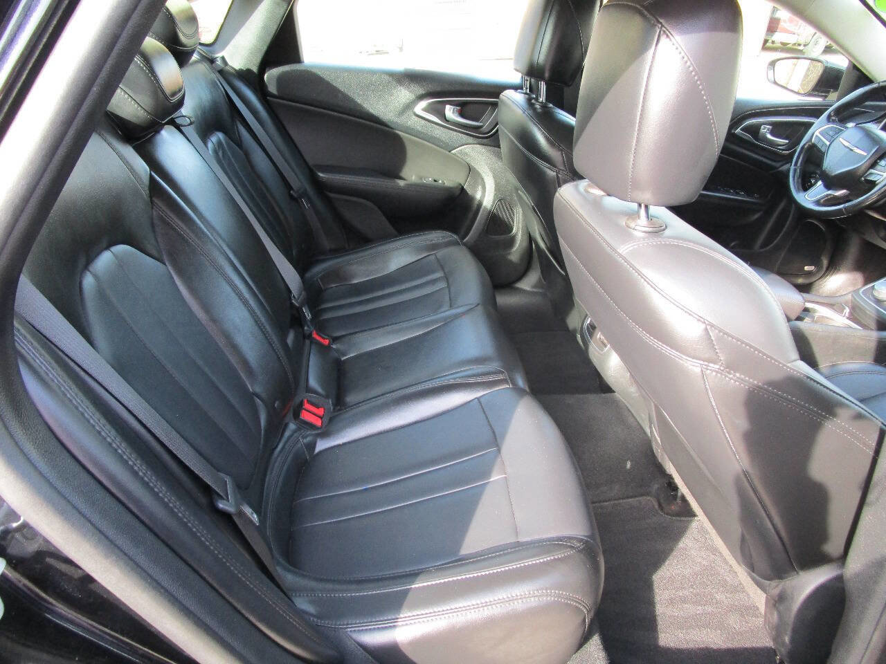 Used 2016 Chrysler 200 C w/ Navigation & Sound Group I AWD/4WD image 19