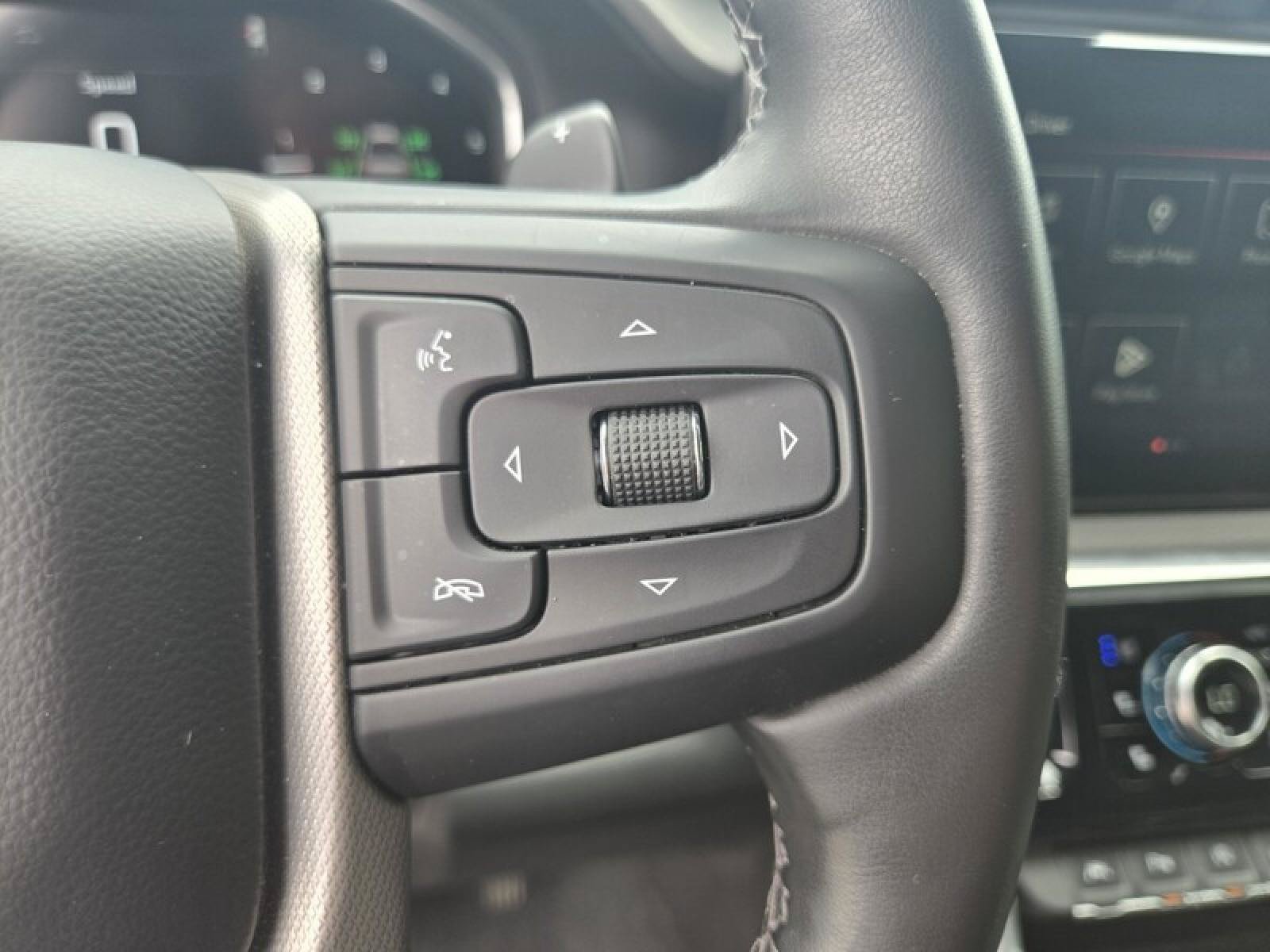 Used 2024 GMC Sierra 1500 Denali w/ Technology Package AWD/4WD image 10