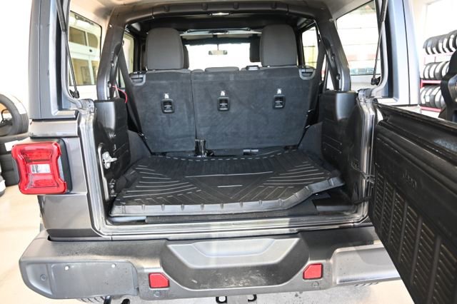Used 2018 Jeep Wrangler Unlimited Sport S image 8