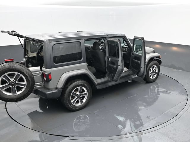 Used 2019 Jeep Wrangler Unlimited Sahara w/ Dual Top Group AWD/4WD image 28