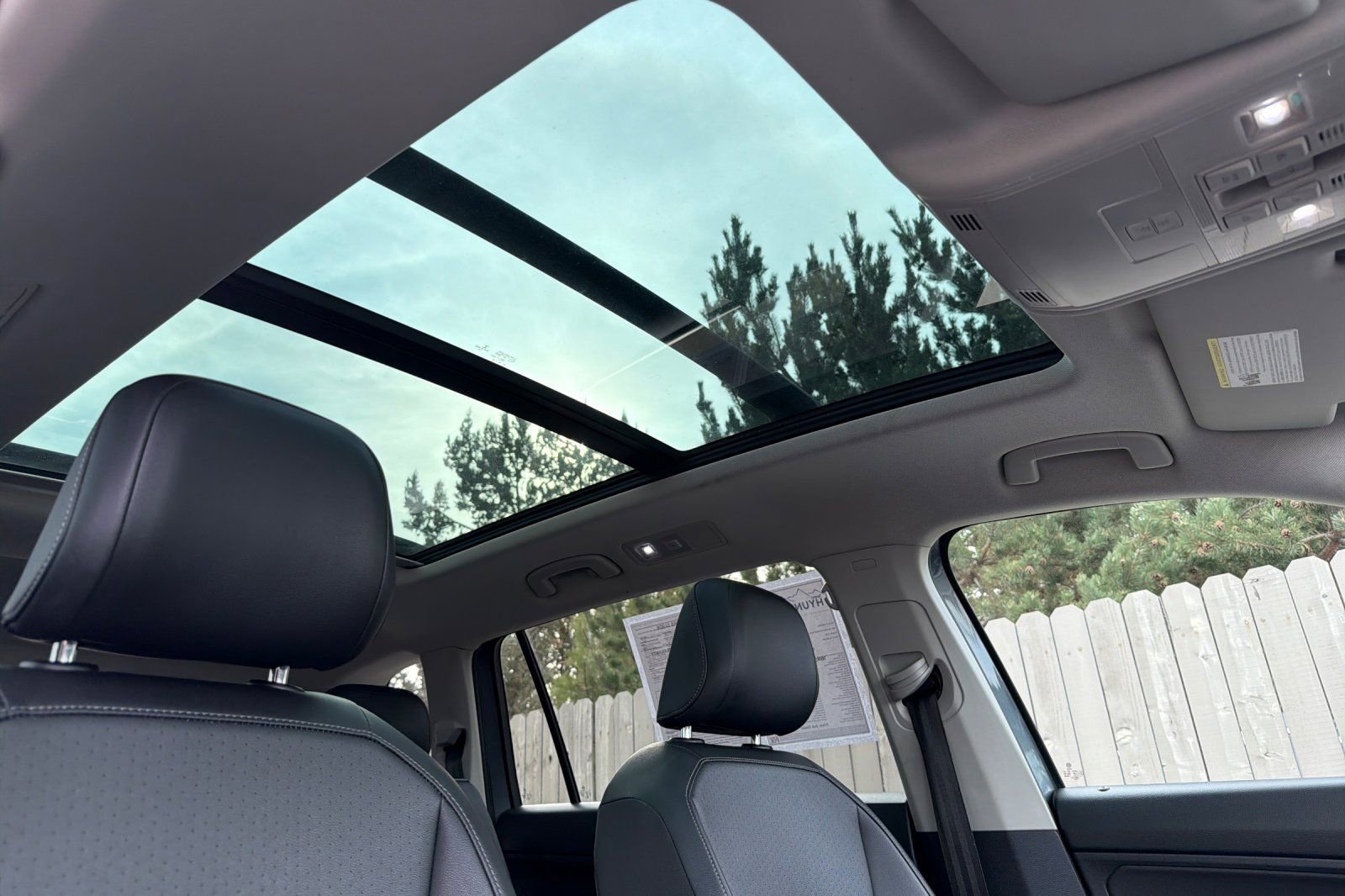 Used 2019 Volkswagen Tiguan SE w/ Panoramic Sunroof Package image 23