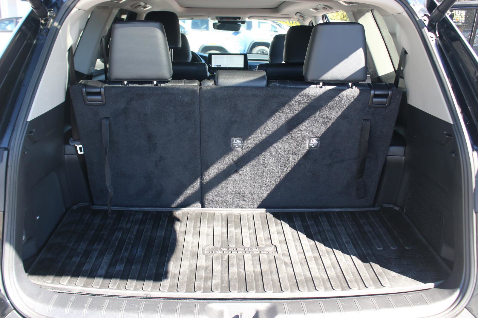 Used 2024 Toyota Grand Highlander Limited image 10
