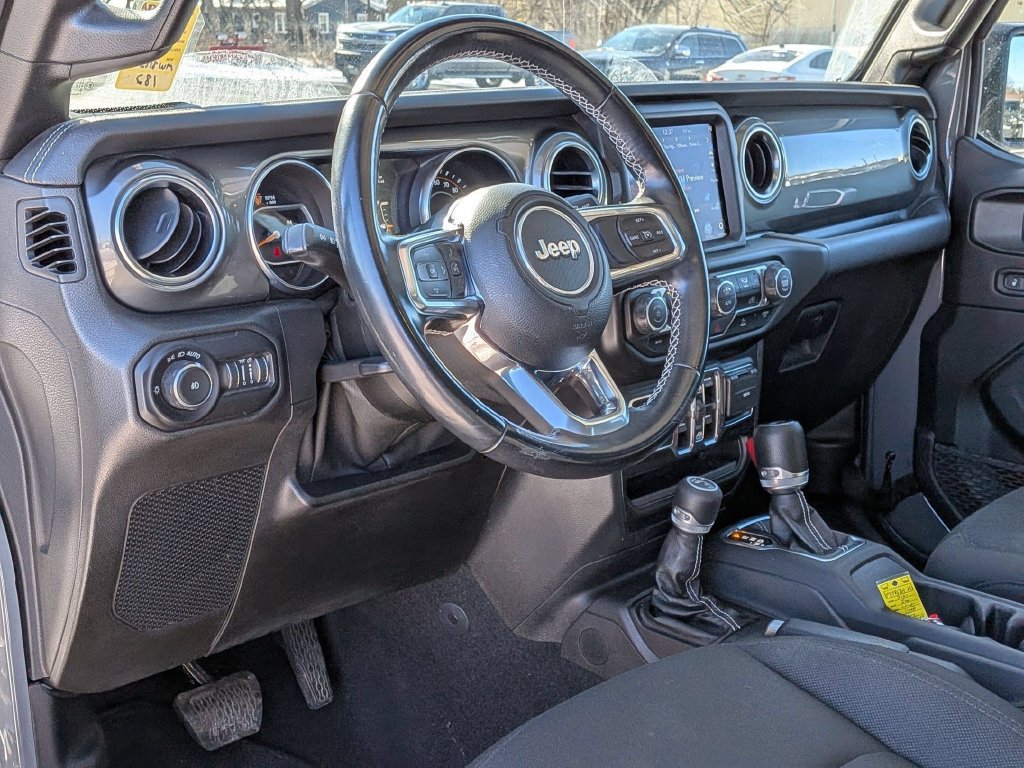 Used 2021 Jeep Wrangler Unlimited Sahara w/ Uconnect 4C Nav & Sound Group AWD/4WD image 9