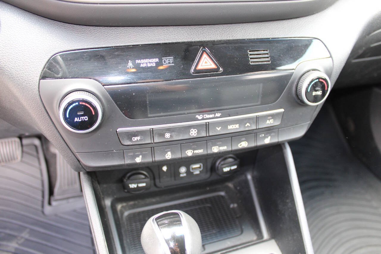 Used 2019 Hyundai Tucson Limited AWD/4WD image 16