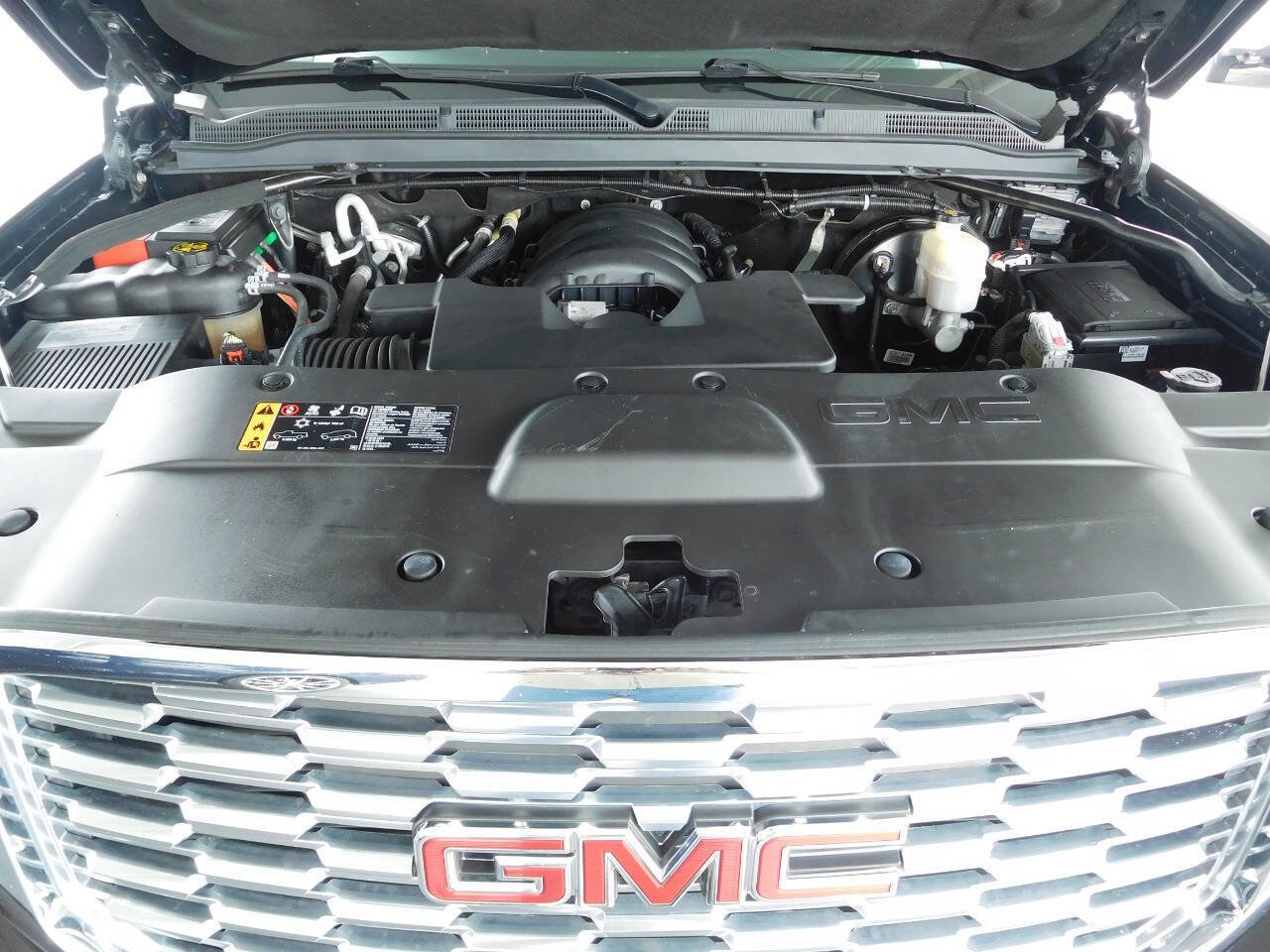 Used 2019 GMC Yukon XL Denali AWD/4WD image 20