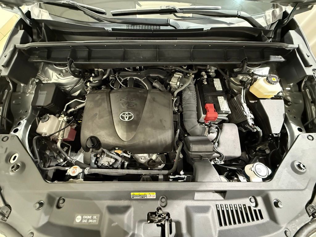 Used 2022 Toyota Highlander XLE image 10