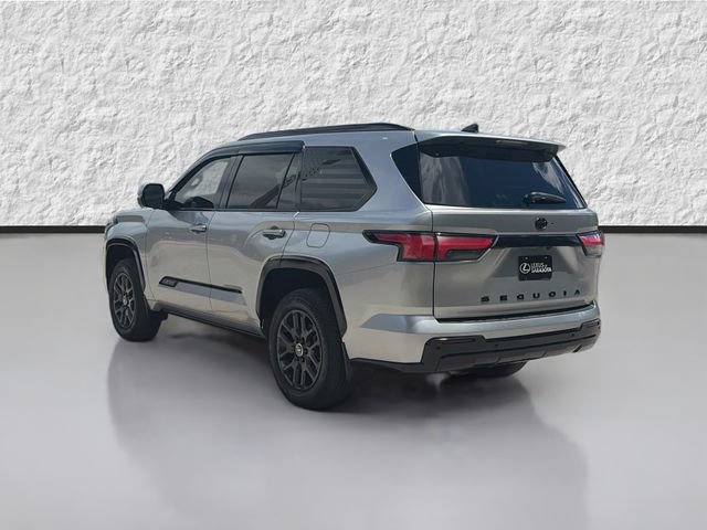 Used 2023 Toyota Sequoia Platinum AWD/4WD image 5