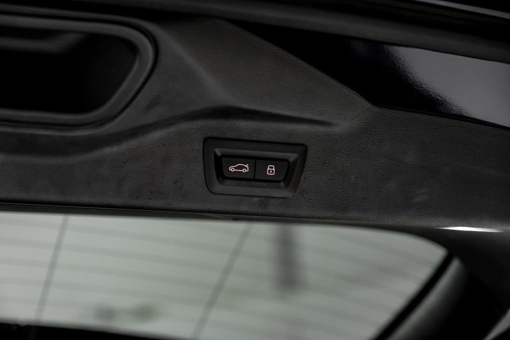 Used 2024 BMW ALPINA XB7 image 51