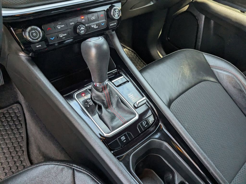 Used 2025 Jeep Compass Trailhawk image 23