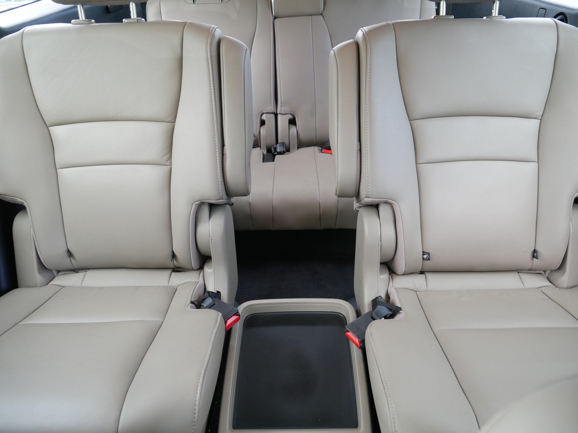 Used 2020 Honda Pilot Touring image 13
