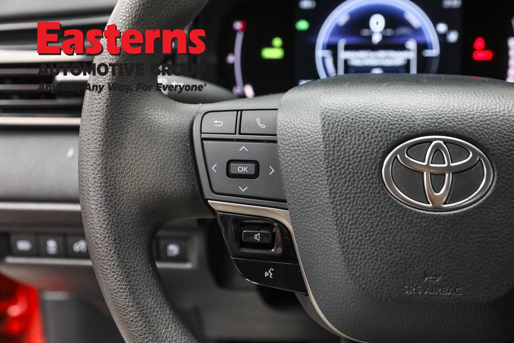 Used 2025 Toyota Camry LE image 15